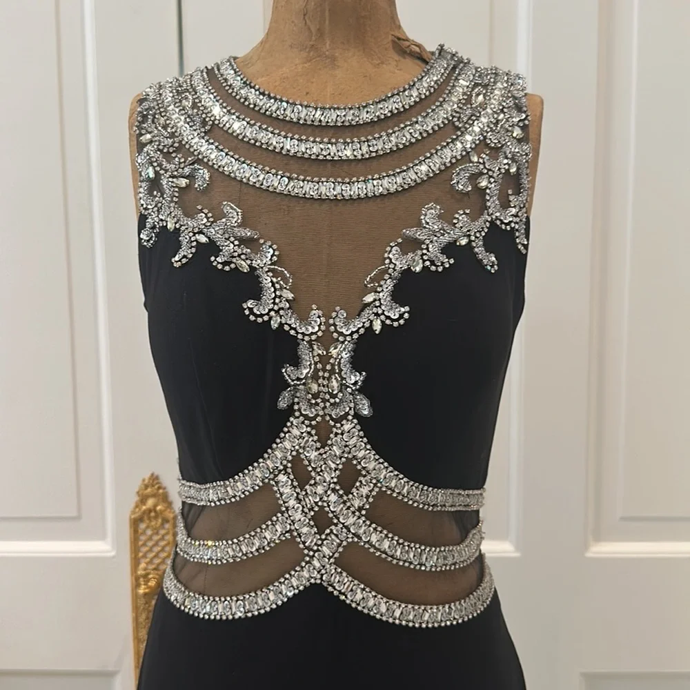 Jazz couture size 8 black and sequin long gown. - Picture 4 of 13